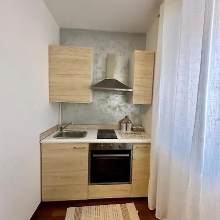 Charlotte Near Piazza Unita Daire *