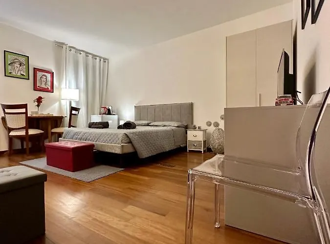 Lägenhet Charlotte Near Piazza Unita Trieste